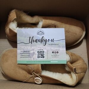 NIB Sheep Skin Unisex Slippers Women's Size 12/Men's Size 11